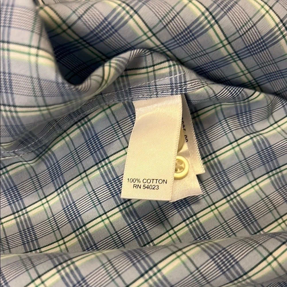 Men's Banana Republic Non-Ironed Tailored Slim Fit Plaid Shirt, Size M.